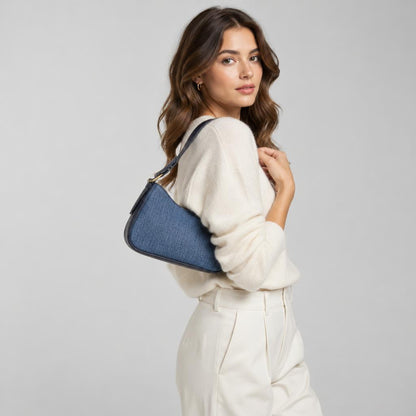 Modelo usando Bolso de Hombro Monelle Denim